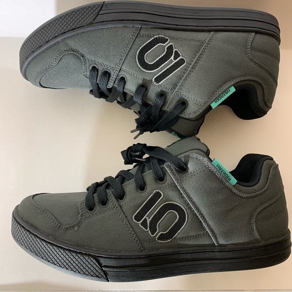 NWOT ADIDAS FREERIDER. CLOSING 4 GOOD - Picture 5 of 8